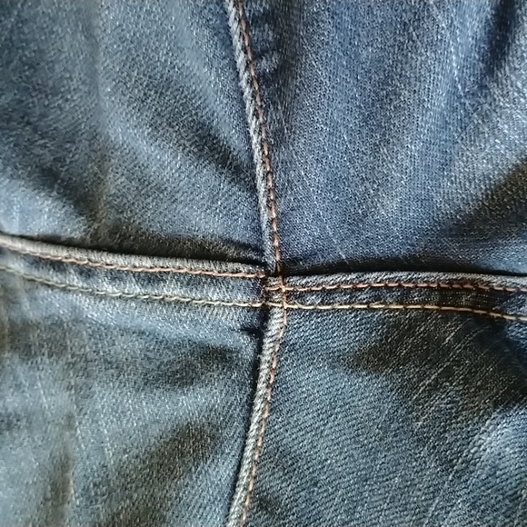 3/$30💜 GUC Old Navy 'The Flirt' Size 12 Tall Medium Wash Jeans - Picture 7 of 9